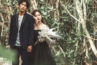 【ウェディングドレス以外にも是非★】カラードレスで映えショットが素敵なんです！