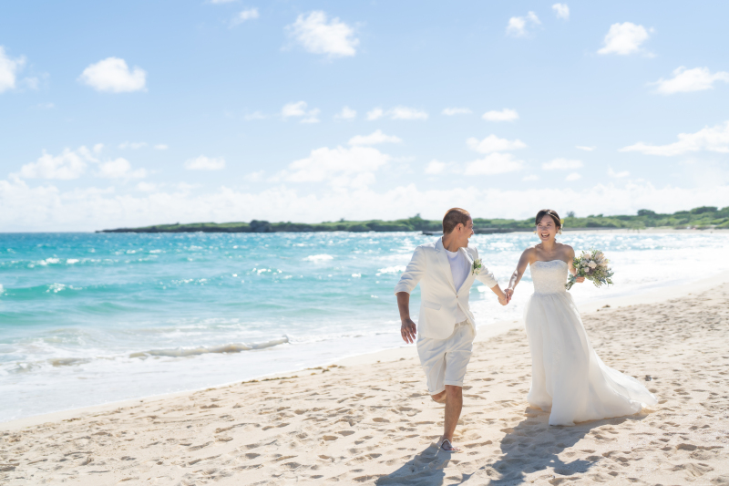 ドレスの種類がたくさんみたい...♪そんな時はここから！