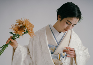 衣装紹介〈白無垢 江州だるま糸〉