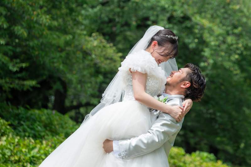 「緑に包まれて」 ― 権現堂での洋装前撮り―