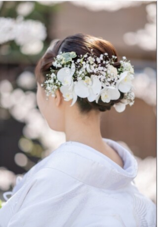 トレンディな髪型は新婦様を引き立てます!