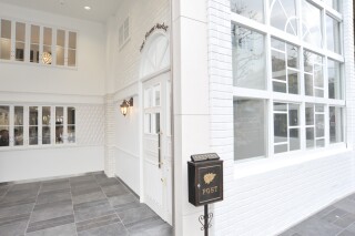 皆さん、初めまして！リーベルミーブライダルサロンです。