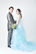 ウエディングドレスとカラードレスのご紹介♪