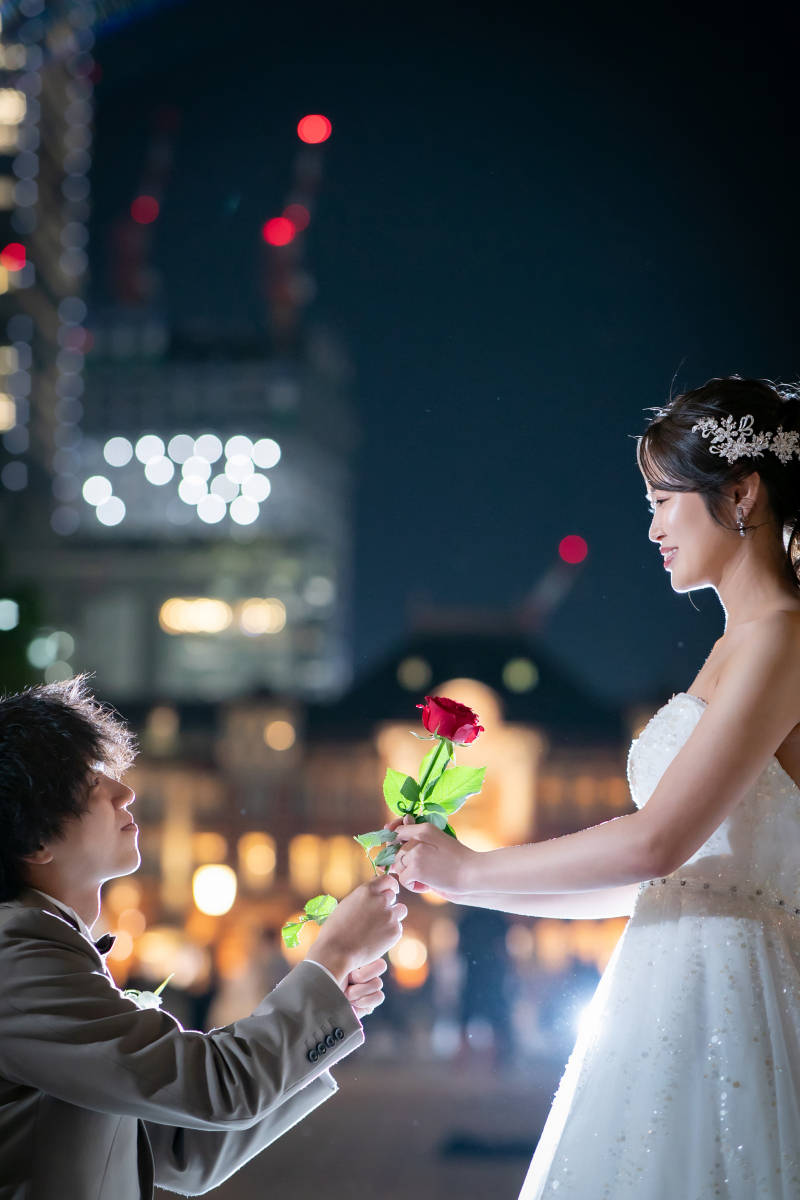 【お持込み無料♪】バラの生花をポイントに!