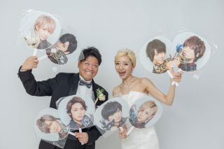 【小物お持込自由】推し活グッズとネームプレートでお二人らしく【洋装スタジオ】