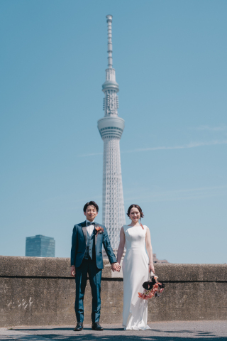 【スカイツリー】広い隅田川沿いで青空を背景に！【洋装ロケ】