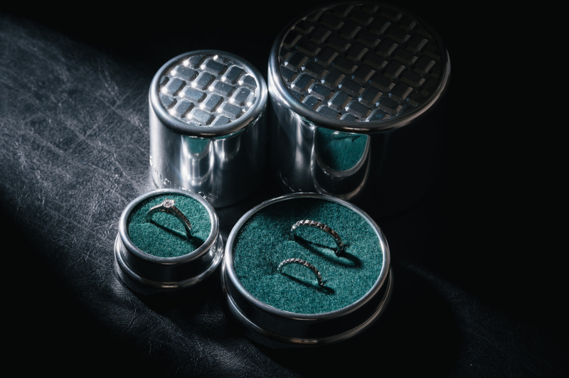 【リングフォト】モードなリングケースをクールに演出【スタジオ撮影】