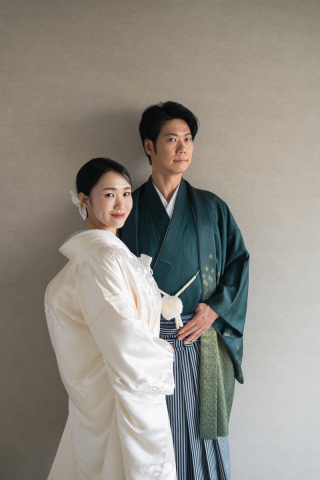 【紋付袴】深みのある緑が雰囲気たっぷりの紋付【スタジオ撮影】