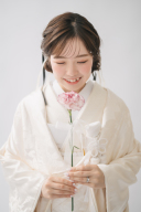 【生花お持込み自由】一輪のカーネーションを白無垢と共に【和装スタジオ】