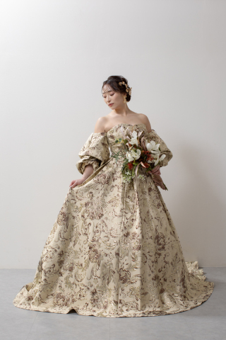 【カラードレス】ジャガード織りのゴージャスなドレスをご紹介♪【オフショルダー】