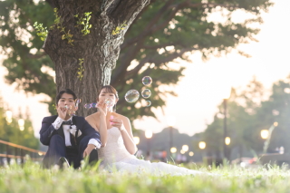 【シャボン玉フォト】芝生の上でファンタジックに♪【東京駅前】