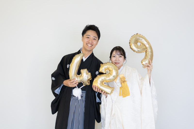 【小物お持込み無料!】バルーンとコンフェッティでポップに撮影【スタジオフォト】