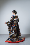 【新衣裳】紺地に鶴の柄の豪華な一枚♪【色打掛】