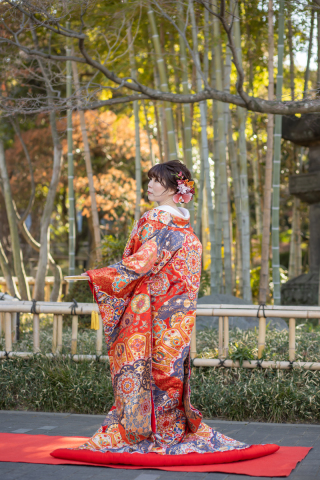 【和装フォト】オリエンタル柄の色打掛【日本庭園】