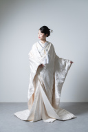 【新衣裳】生成りがかったイエベ向きの一枚♪【白無垢】