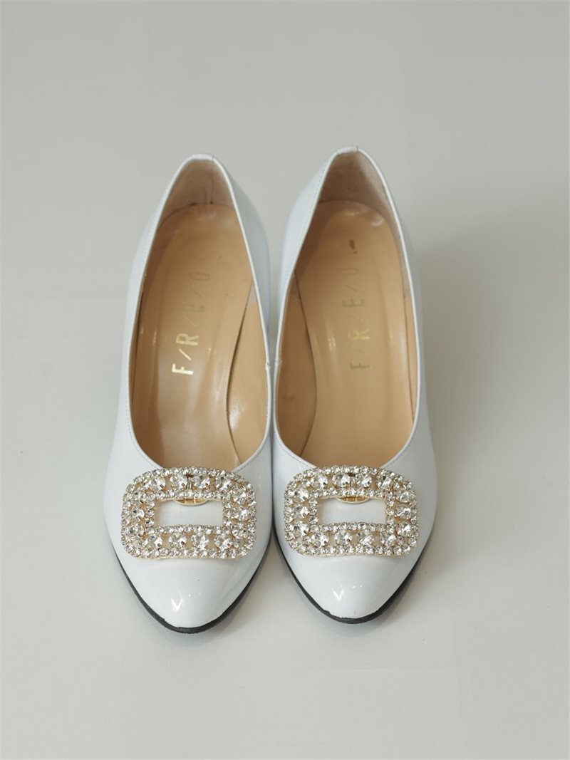 パリから買い付けた新作のシューズクリップが登場！！