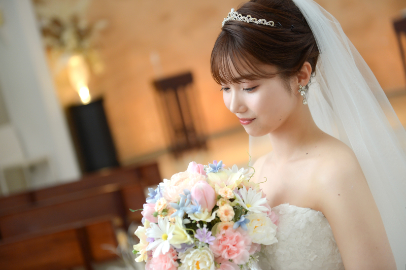 ドレス姿がより美しくなる!ウェディングブーケを持つポイント