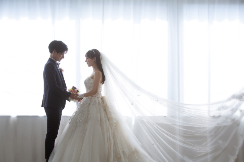 なぜ花嫁は白をまとうのか