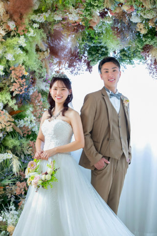 なぜ花嫁は白をまとうのか