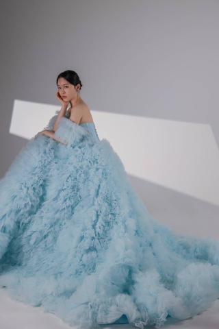 入荷したばかりのドレスを紹介!!❤︎