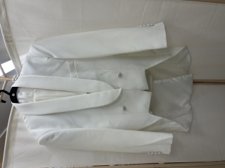 新しくタキシードを入荷しました♪