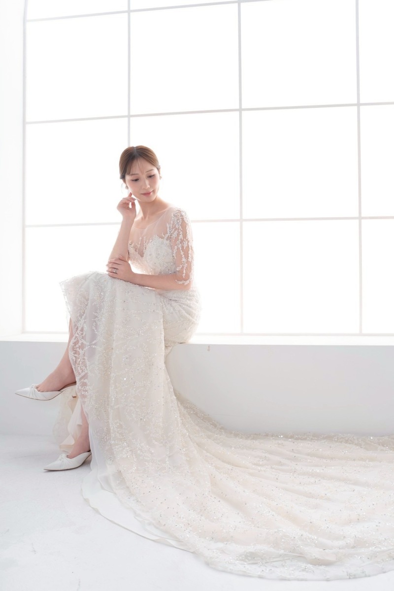 新作ドレスのご案内♪