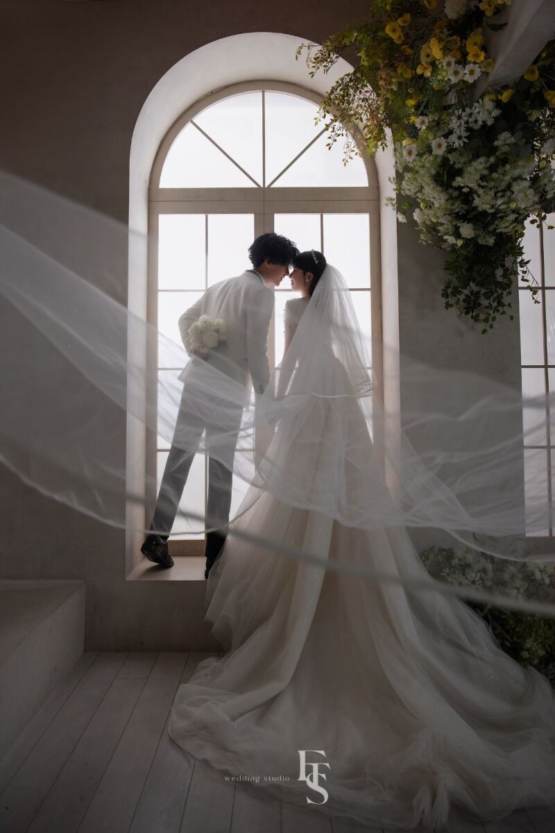 新作ドレスのご案内♪