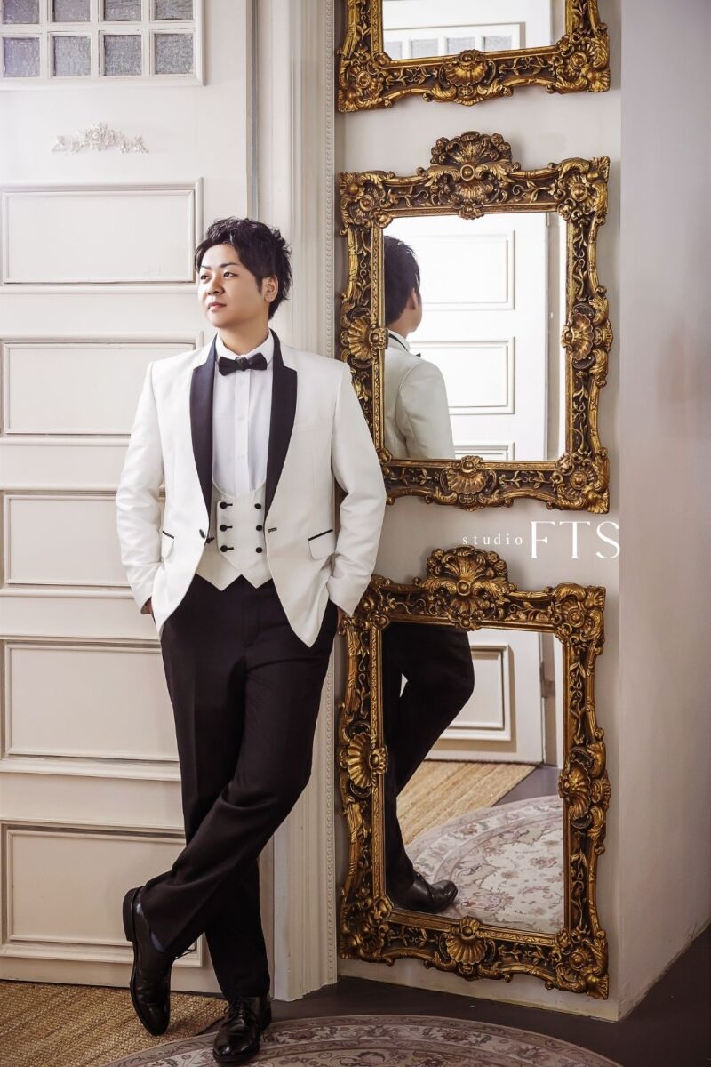 ご新郎様のソロショットの紹介