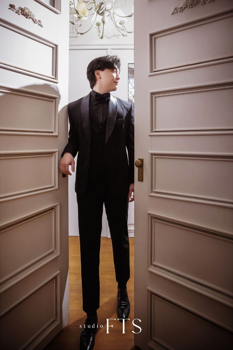 ご新郎様のソロショットの紹介