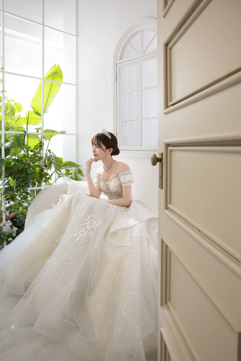 今選ばれているドレス紹介 ♪・:*