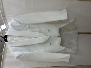 新しくタキシードを入荷しました♪