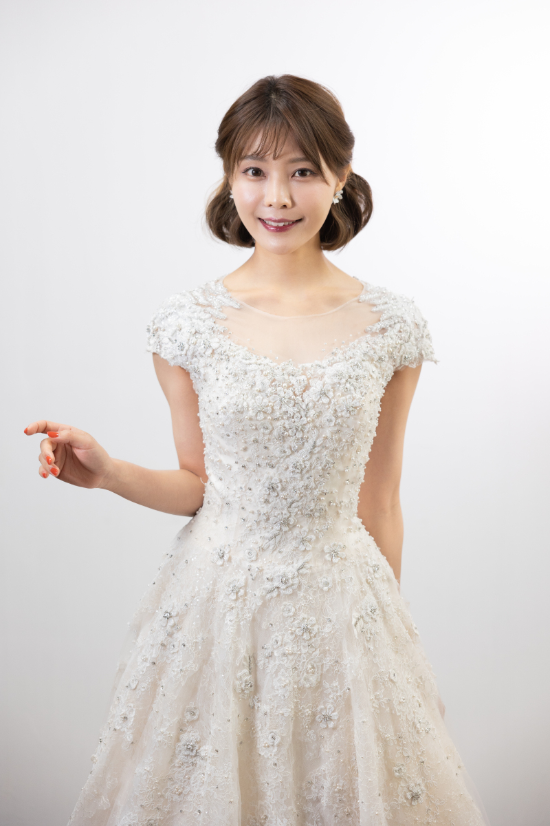 新作ドレスのご紹介②