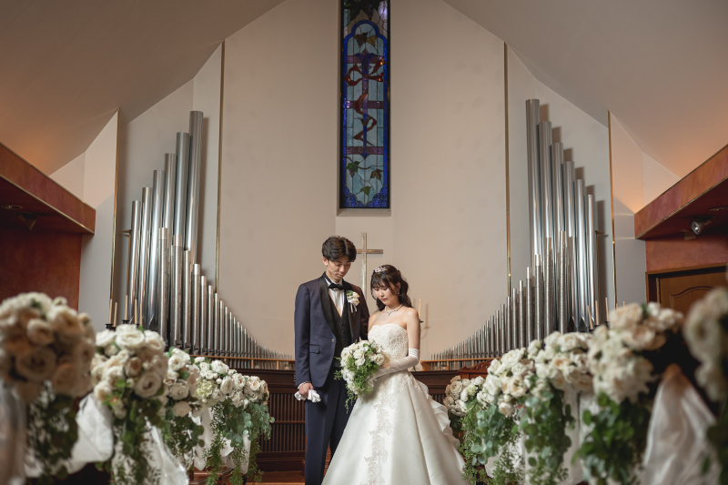 自然に囲まれた【森のチャペル】