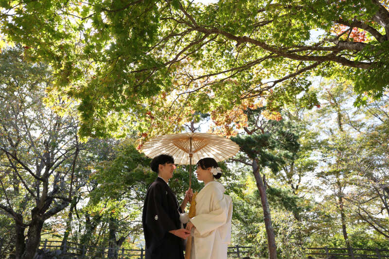 軽井沢の秋を彩る紅葉フォトウェディング