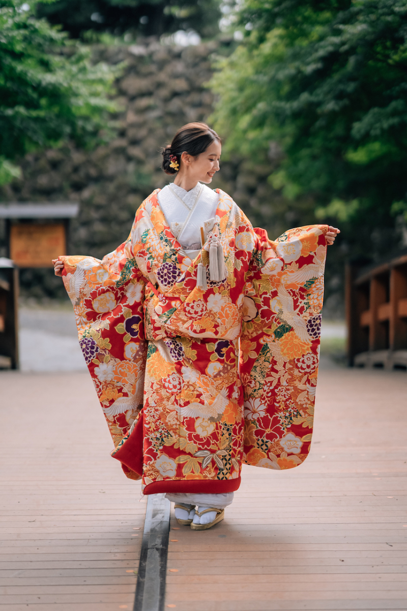 【色打掛2選】華やか派？やさしい派？花嫁印象の違いをご紹介。