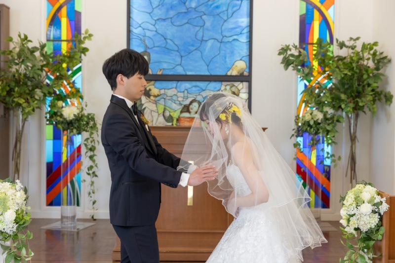チャペルで挙式のワンシーンを・・・