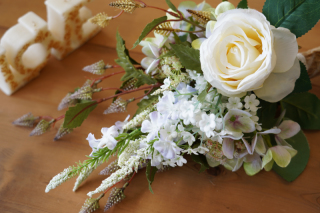 ブーケは10種類以上ある中から好きに無料で選べます。