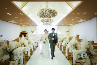 結婚式場のチャペルでフォトウェディング♩