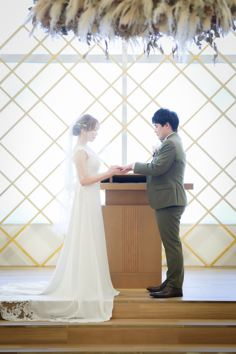結婚式場のチャペルでフォトウェディング♩