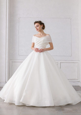 【NEWウェディングドレス】のご紹介♩