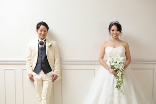 真っ白な背景でのショットが素敵☆