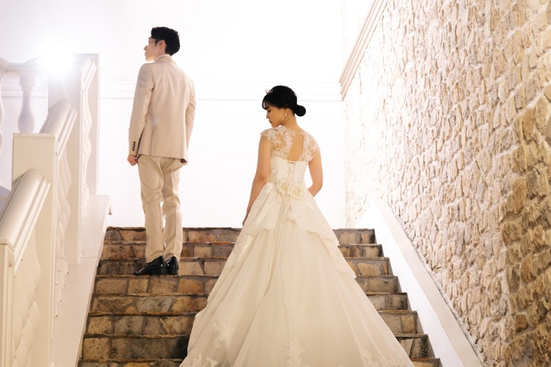 FLEURの魅力｜南フランスの邸宅をイメージした...外階段編