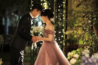 本日は〝クリスマスツリーの日〟