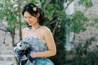 カラードレスPick Up!|大人カワイイ!水色のカラードレス♪