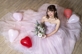 ドレスのトレーンをハート型に