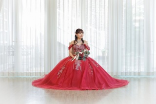 カラードレスPick Up!|エレガントに...赤いドレス