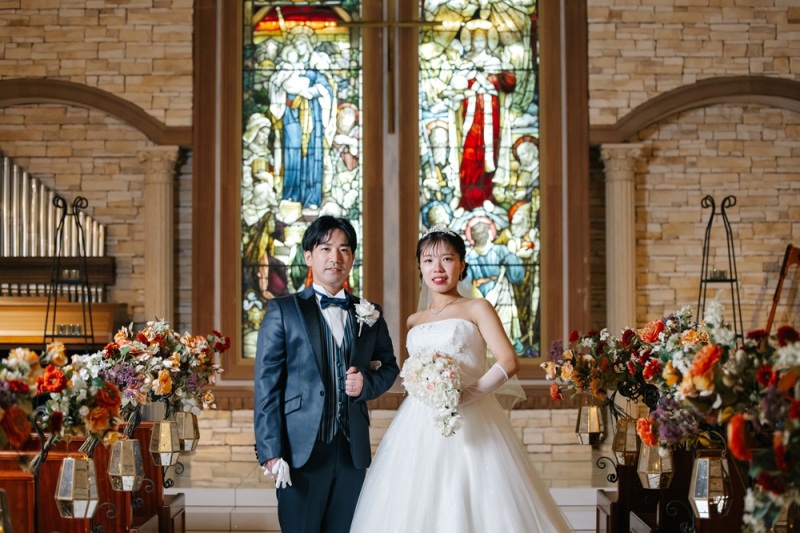 タキシード｜ご新郎様必見！ドレスの組み合わせ例とともに紹介！