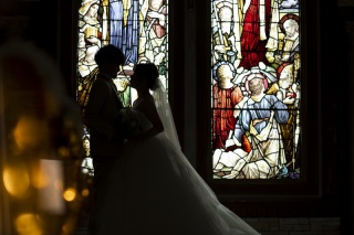 ステンドグラス輝く “チャペル”