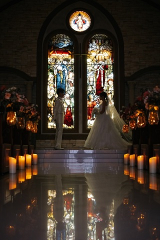 撮影アイデア|照明によるチャペルの雰囲気の違い