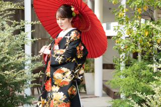 和装コーディネート紹介|きりっとクール✷黒の色打掛コーデ